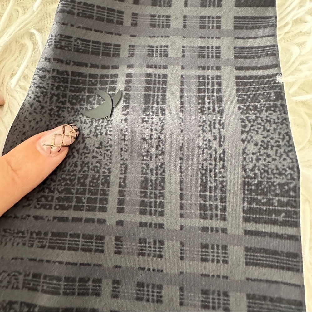 Glyder Sultry High Rise Leggings in Black Speckled Plaid Sleek Sculpt Fit Size S - Picture 4 of 13